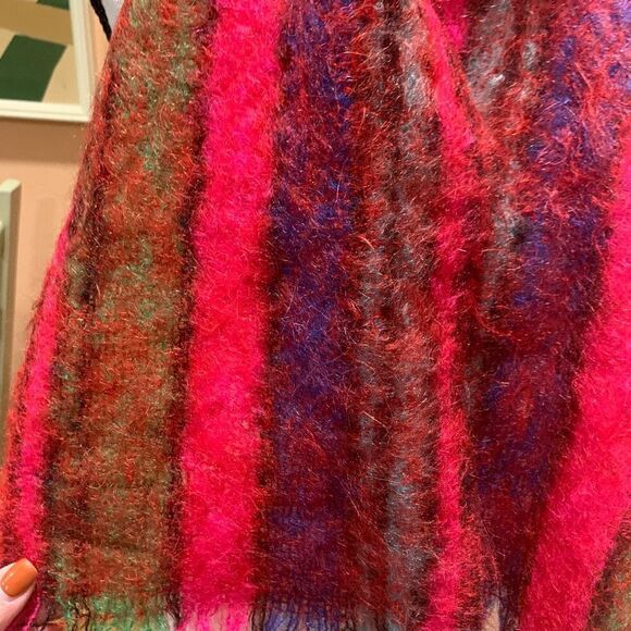 Vintage Wool Mohair/Wool Scarf, Scotland-Made Fringe Red Green Unisex 8”x44” - Picture 5 of 5